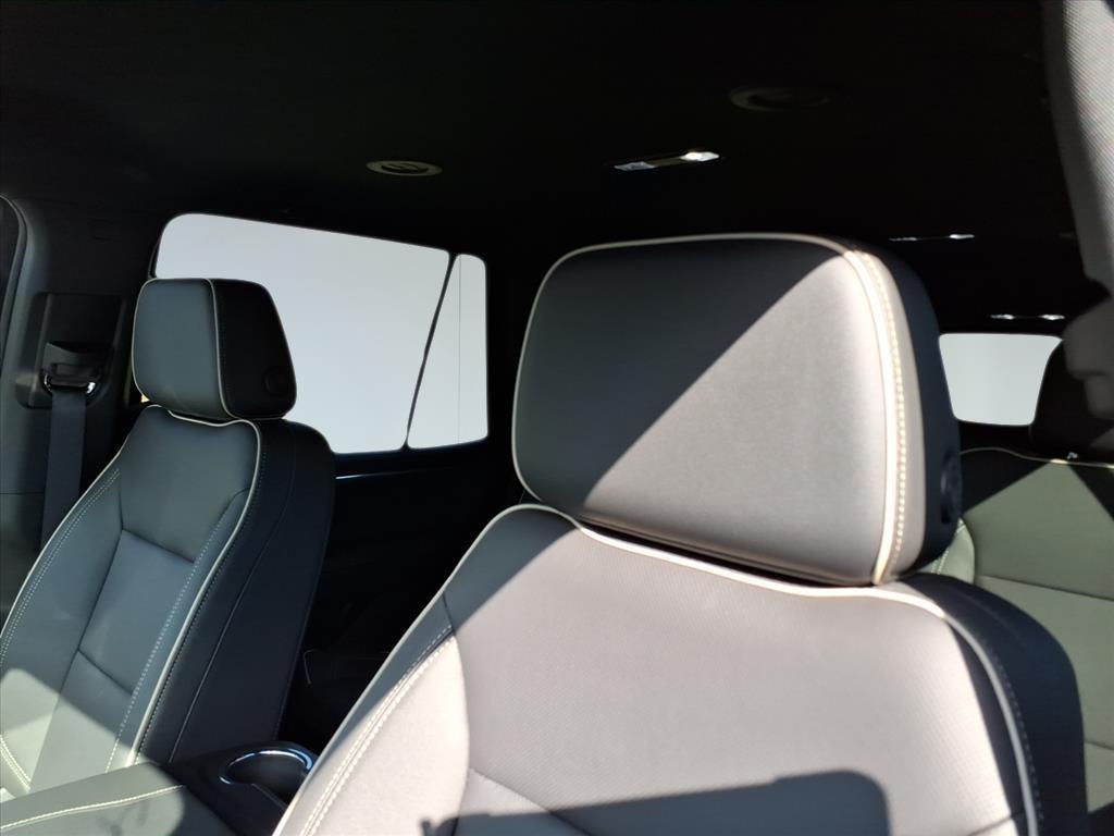 2025 Chevrolet Tahoe Premier photo 16