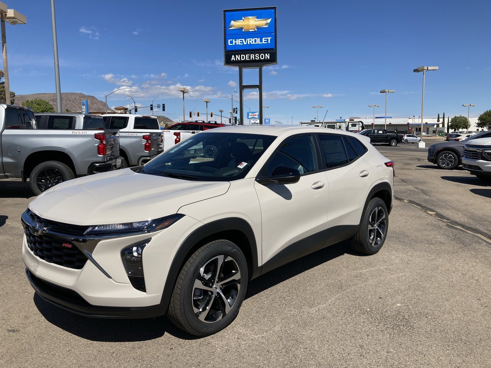 2026 Chevrolet Trax RS's photo