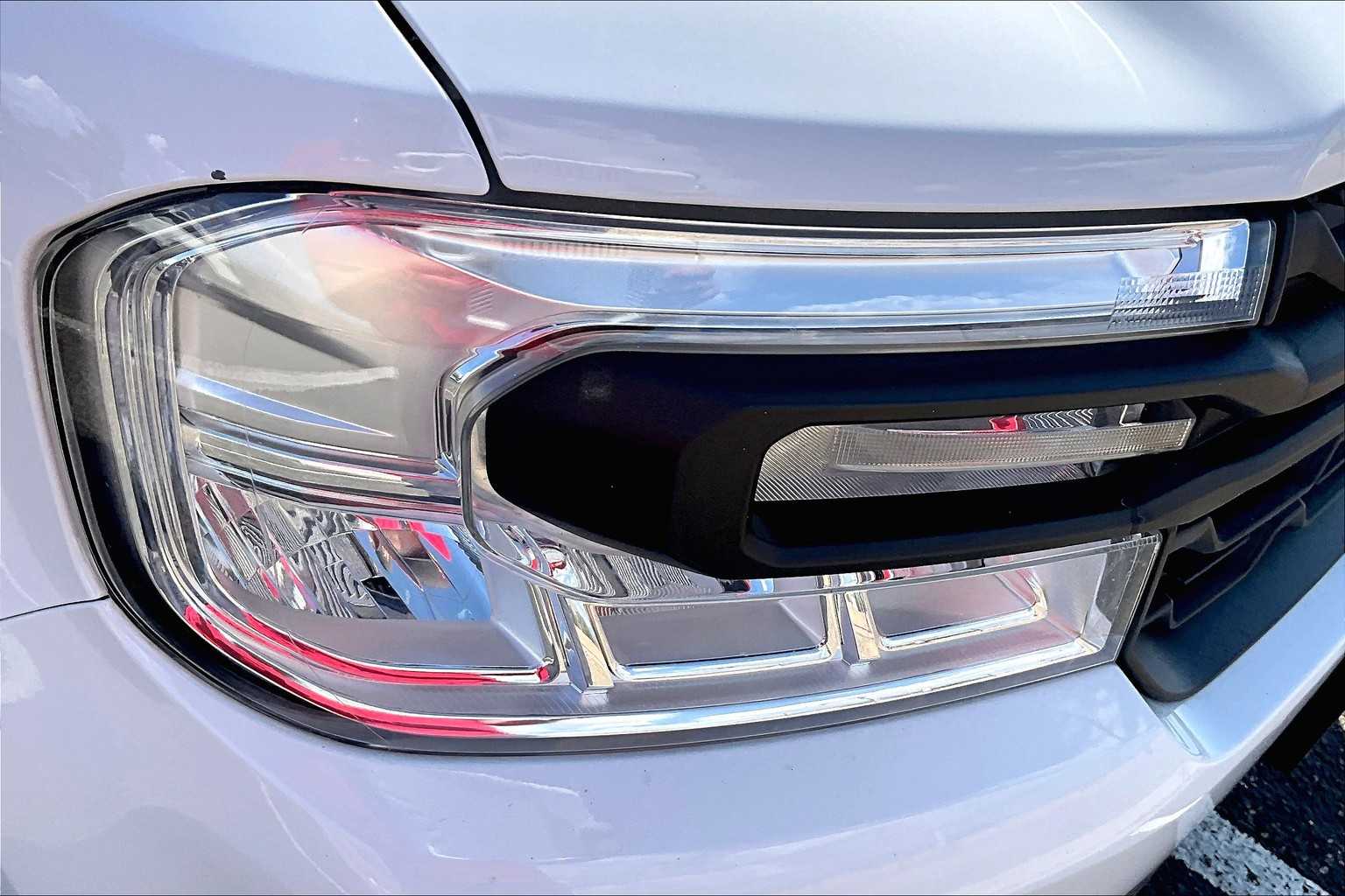 2023 Ford Maverick XL photo 23
