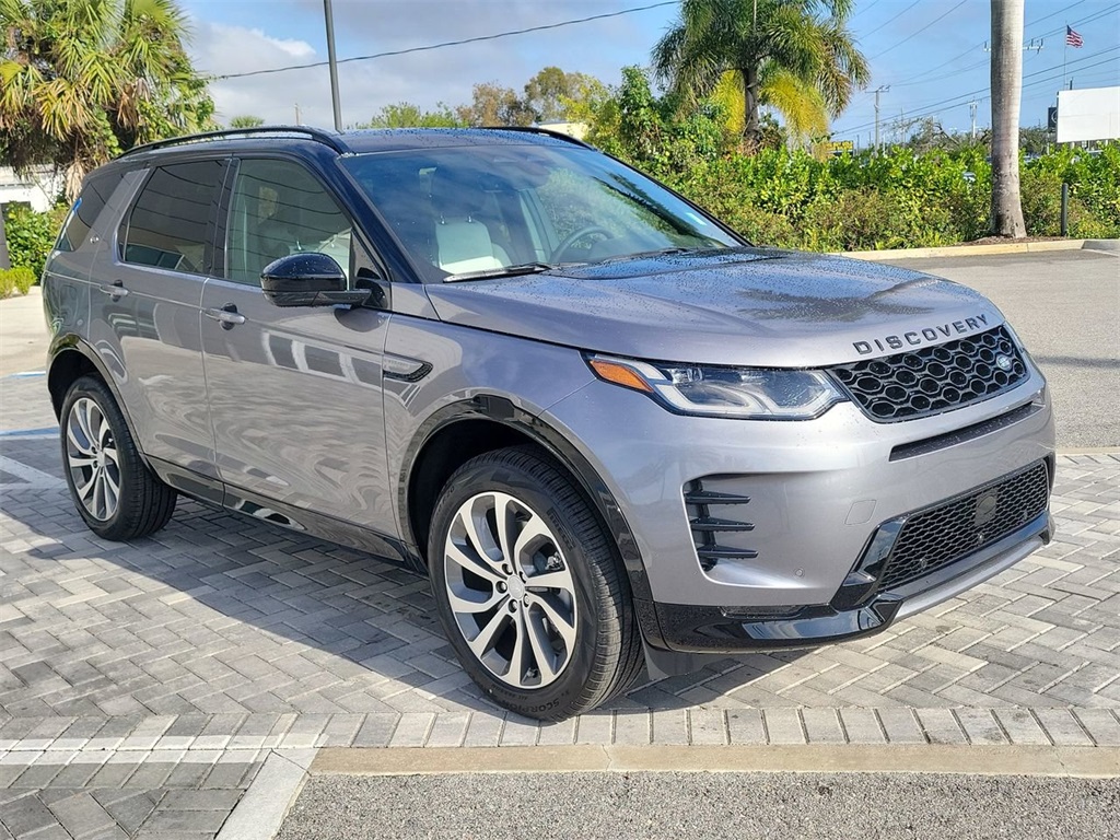 2025 Land Rover Discovery Sport SE photo 7