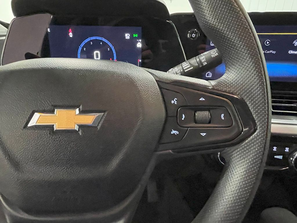2024 Chevrolet Trax LT photo 20