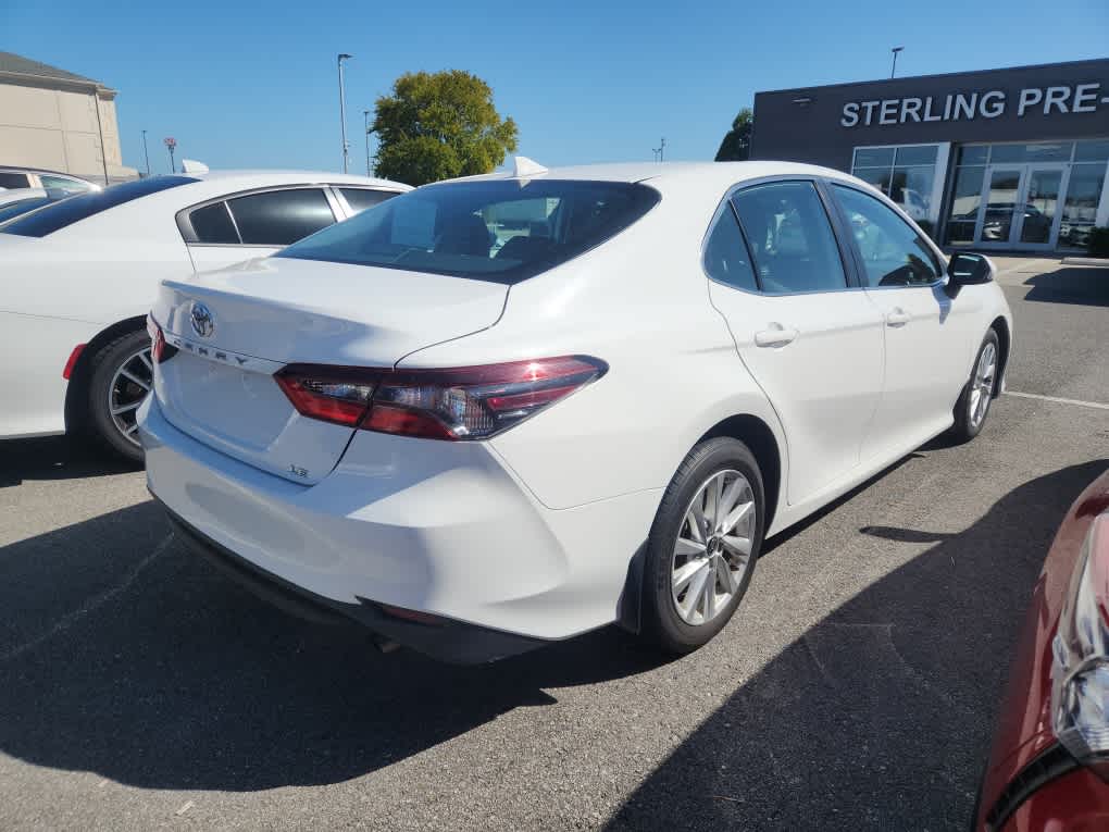2023 Toyota Camry LE photo 3