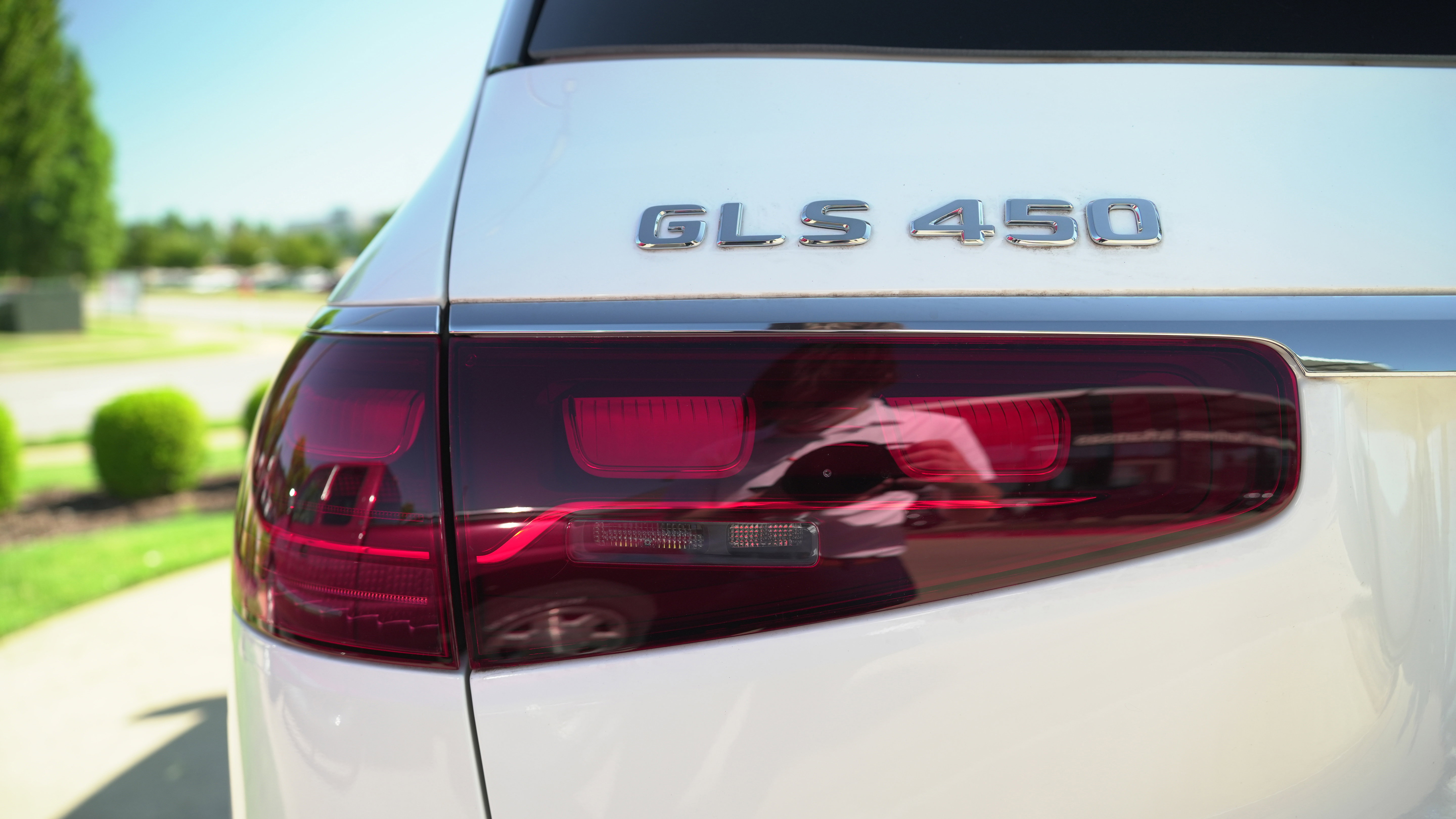 2025 Mercedes Benz GLS 450 4MATIC photo 2