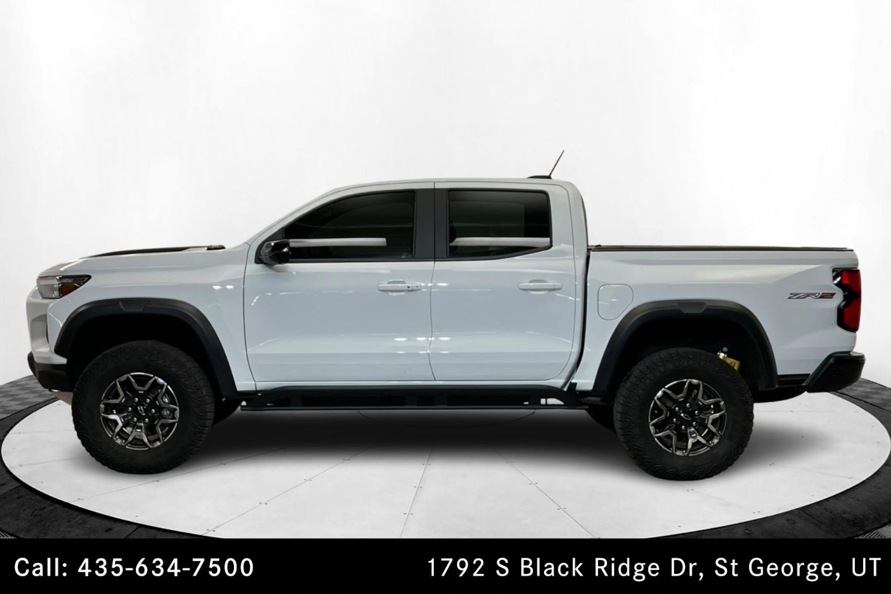 2023 Chevrolet Colorado ZR2 photo 2