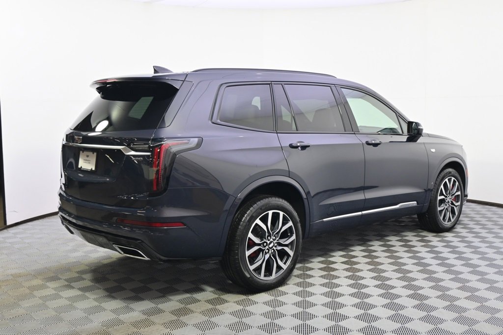 2025 Cadillac XT6 Sport photo 7