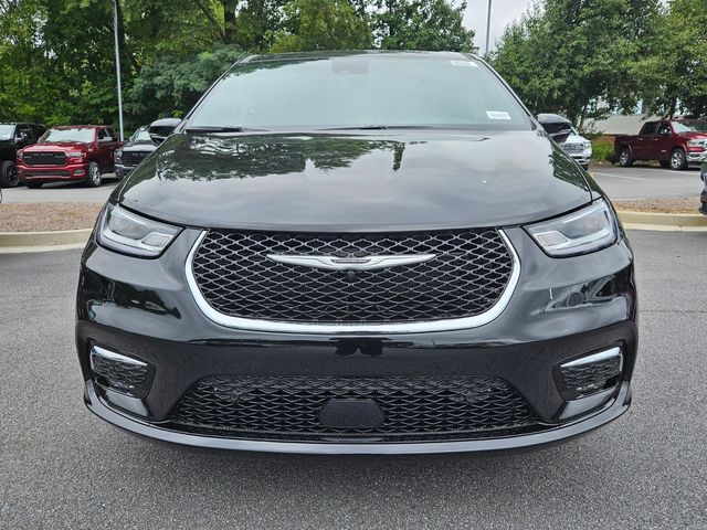 2025 Chrysler Pacifica photo 2