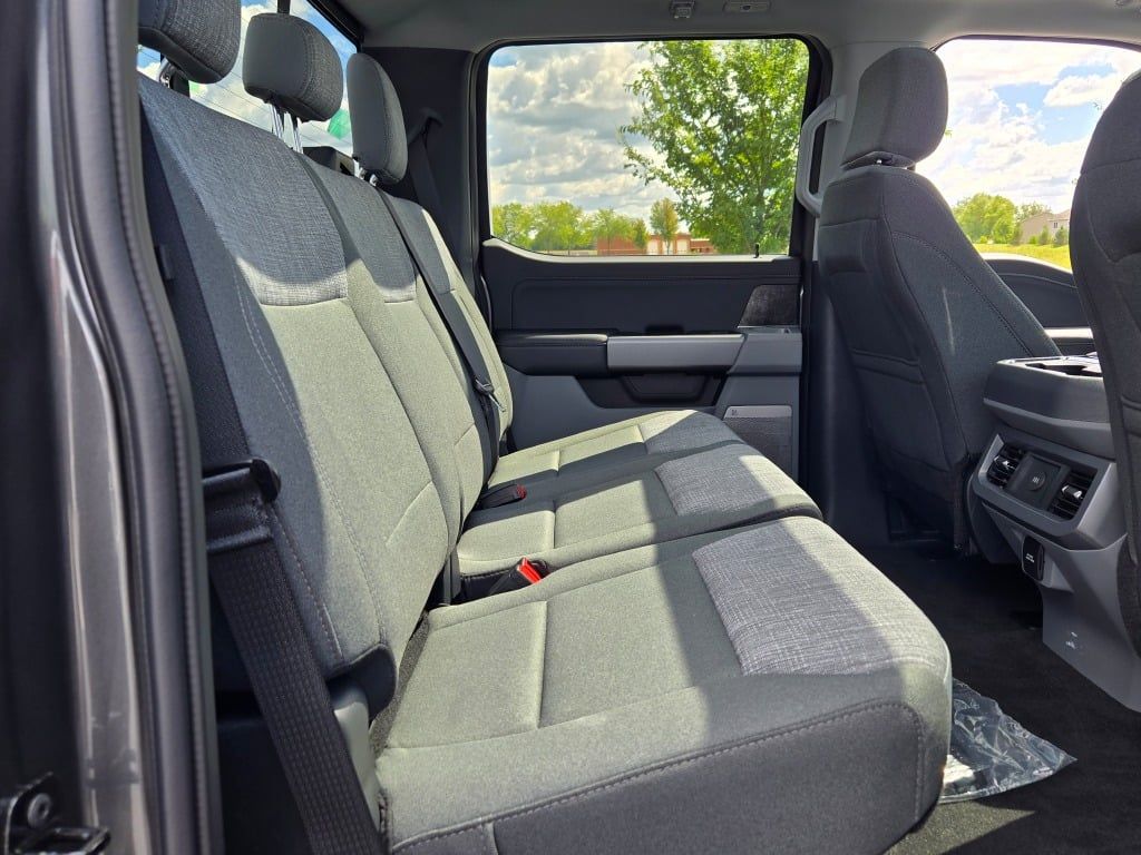 2026 Ford F-350 XLT photo 8