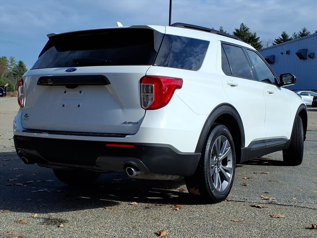 2022 Ford Explorer XLT photo 3
