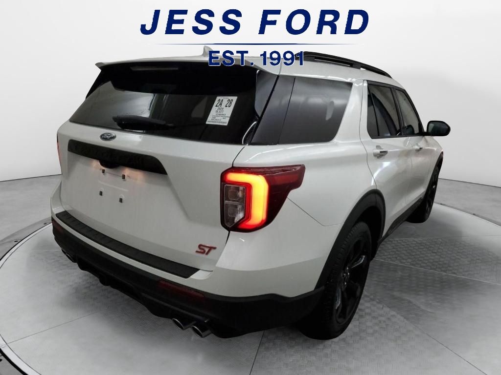 2024 Ford Explorer ST photo 4