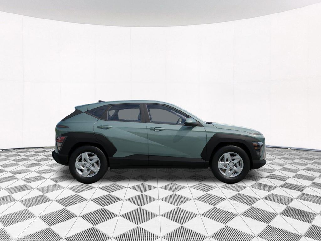 2026 Hyundai Kona SE photo 6