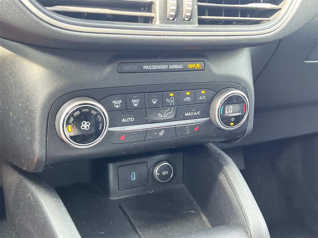 2020 Ford Escape SEL photo 18