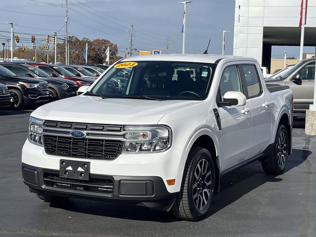 2023 Ford Maverick Lariat photo 3