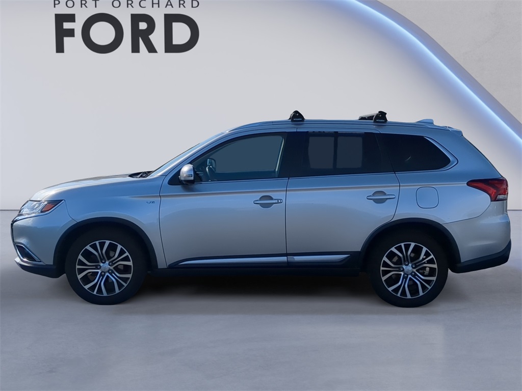 2018 Mitsubishi Outlander GT photo 2