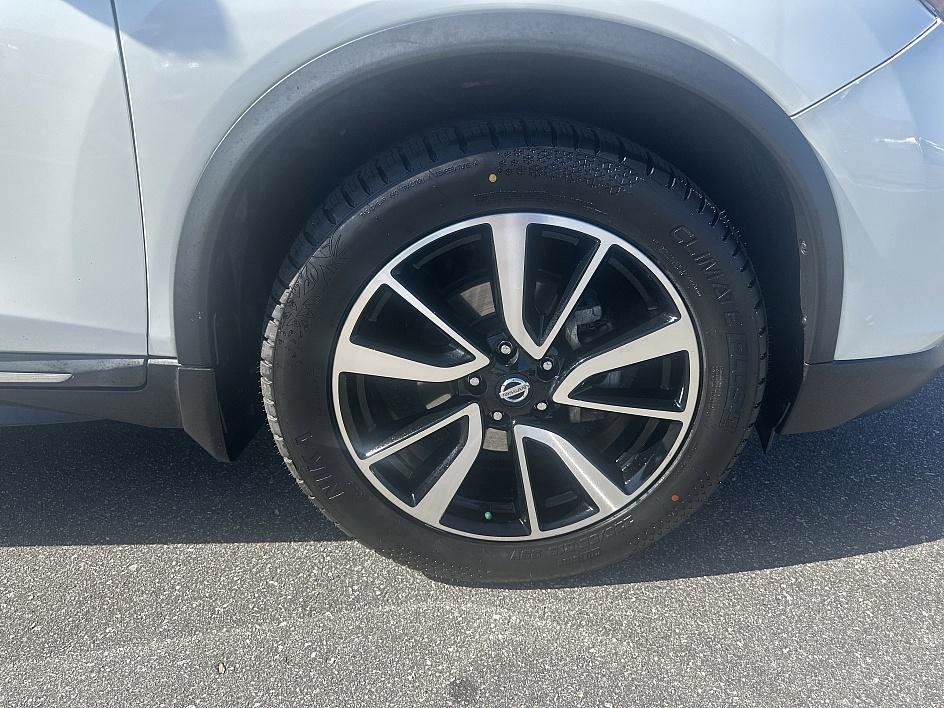 2017 Nissan Rogue SL photo 19
