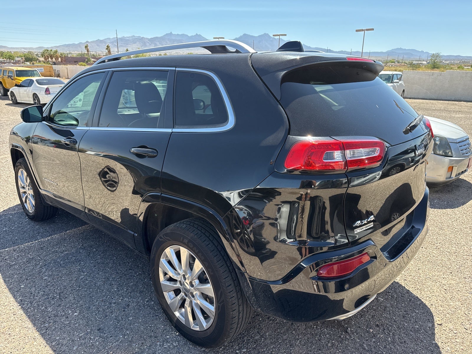 2017 Jeep Cherokee Overland photo 4