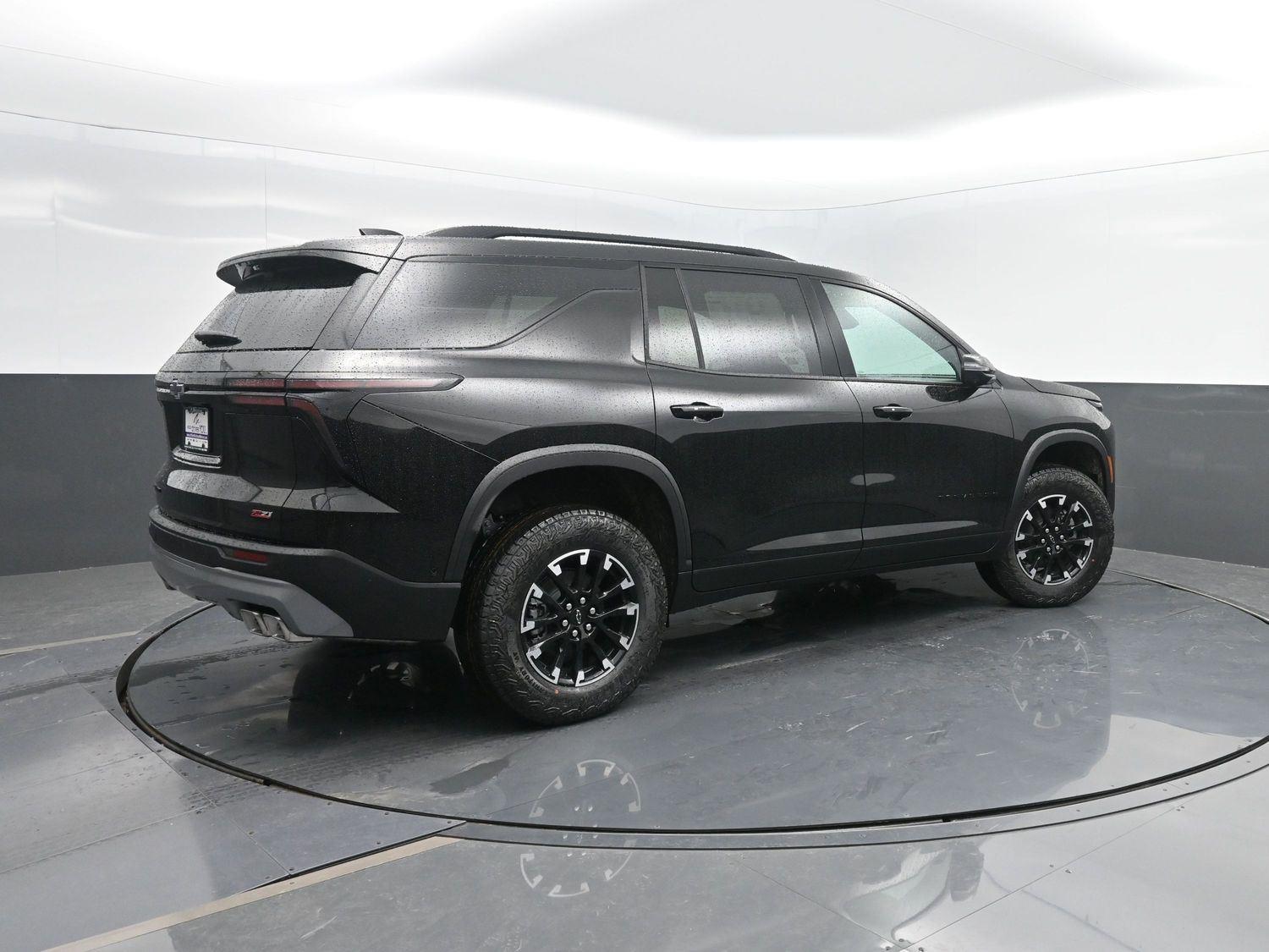 2026 Chevrolet Traverse Z71 photo 2