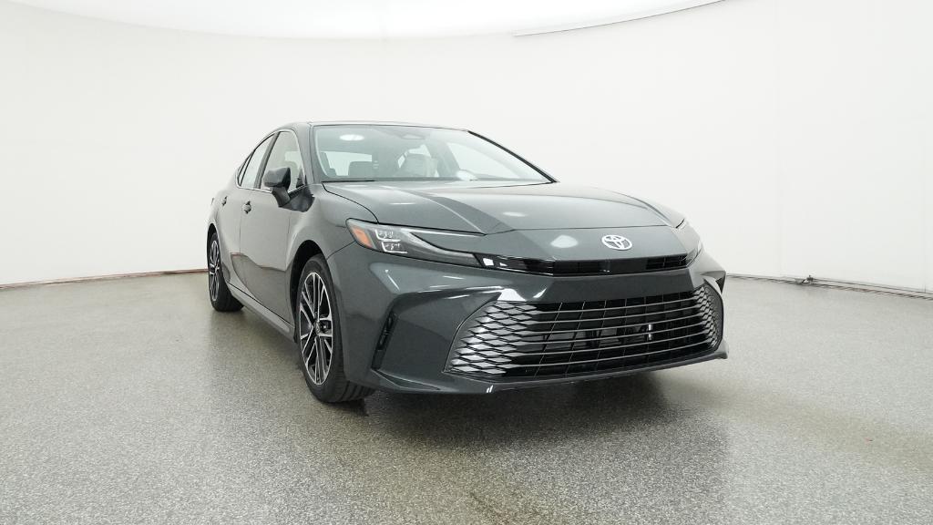 2025 Toyota Camry XLE photo 31
