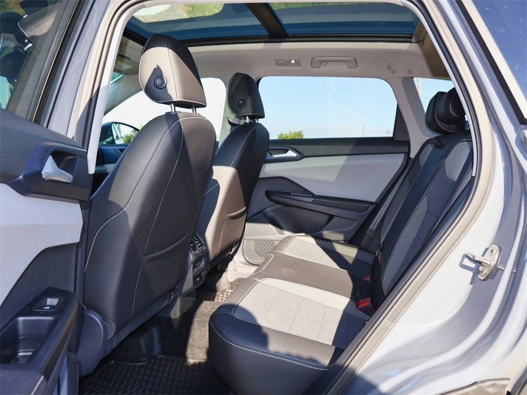 2024 Volkswagen Taos SE photo 11