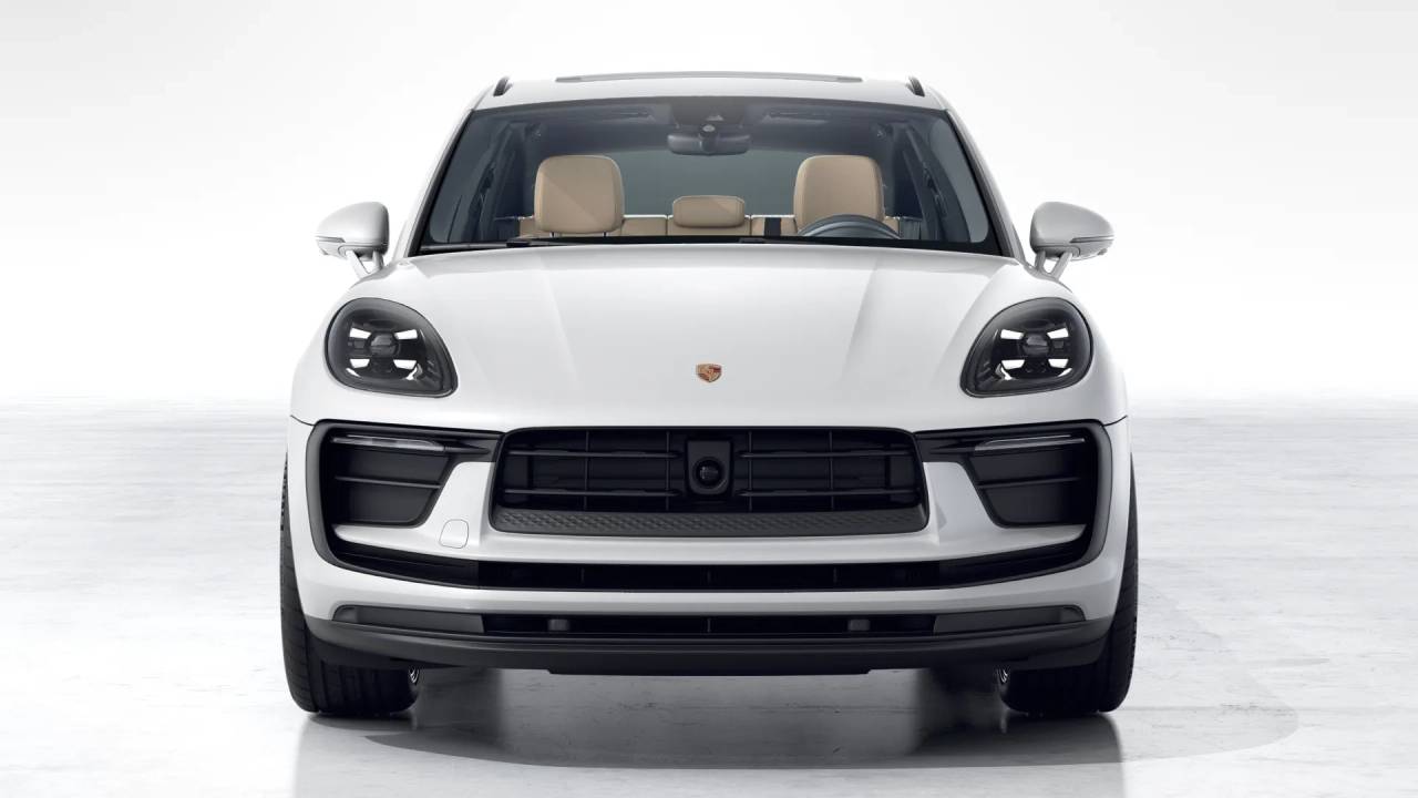 2026 Porsche Macan T photo 9