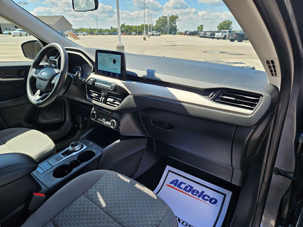 2022 Ford Escape Hybrid SE photo 32