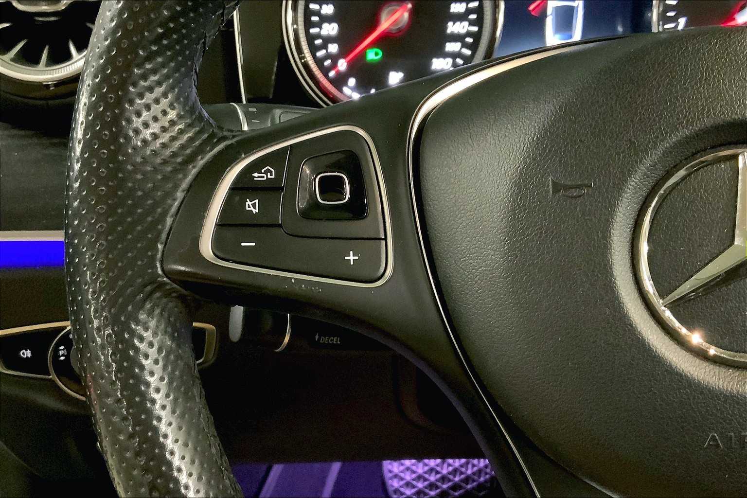 2018 Mercedes Benz E 400 photo 21