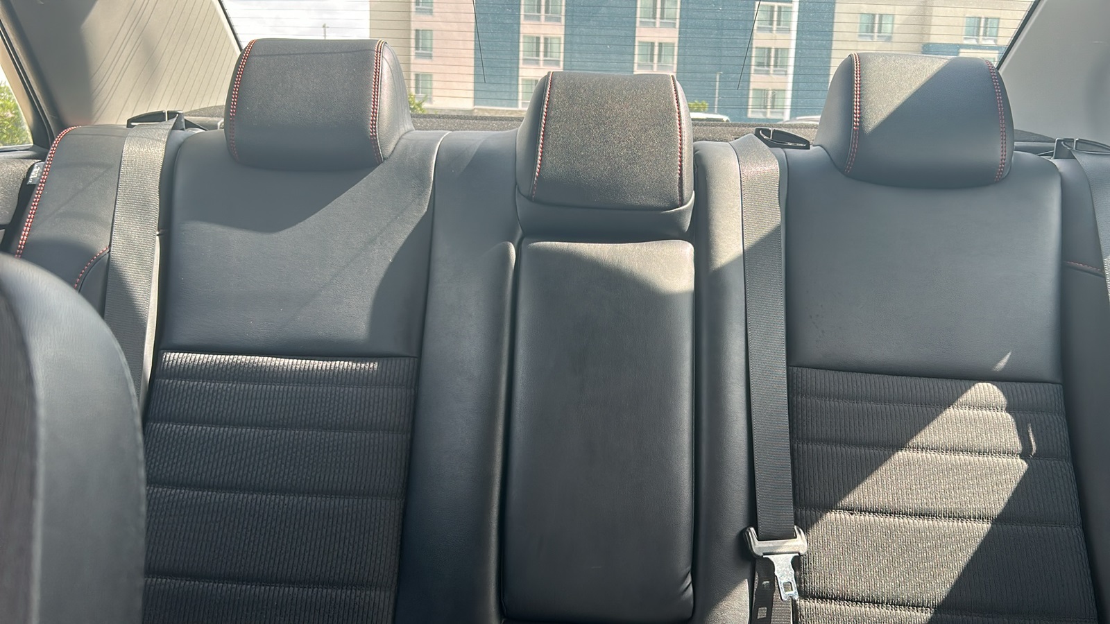2016 Toyota Camry photo 24