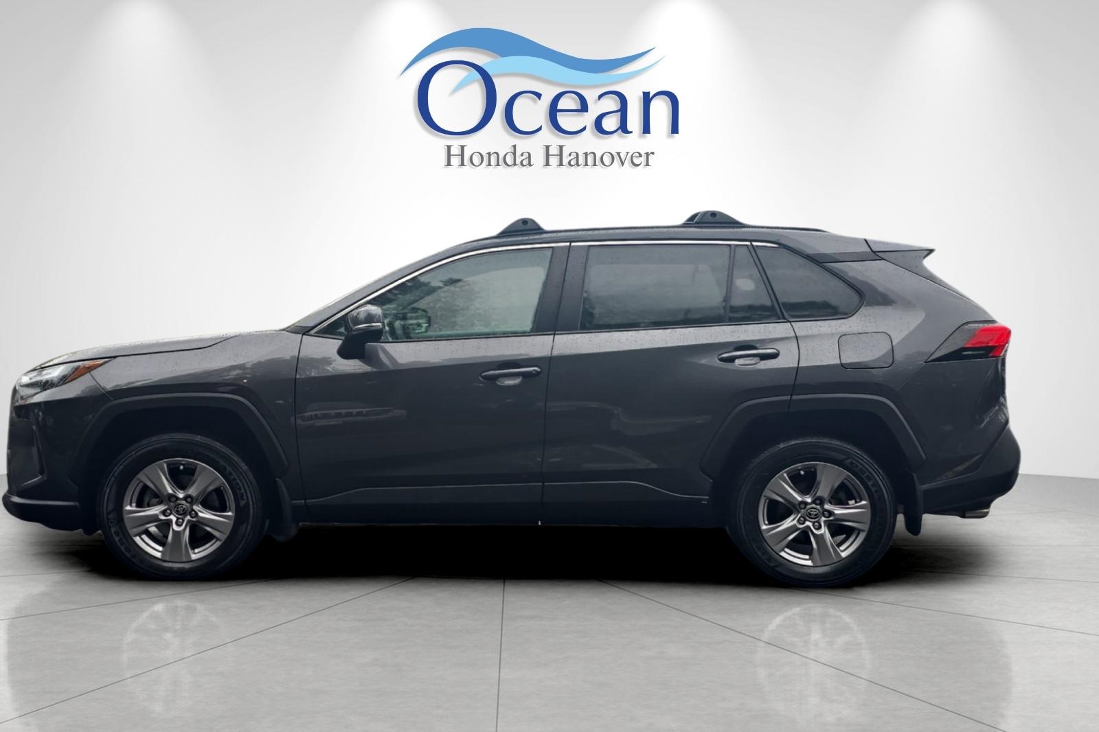 2023 Toyota RAV4 XLE photo 5