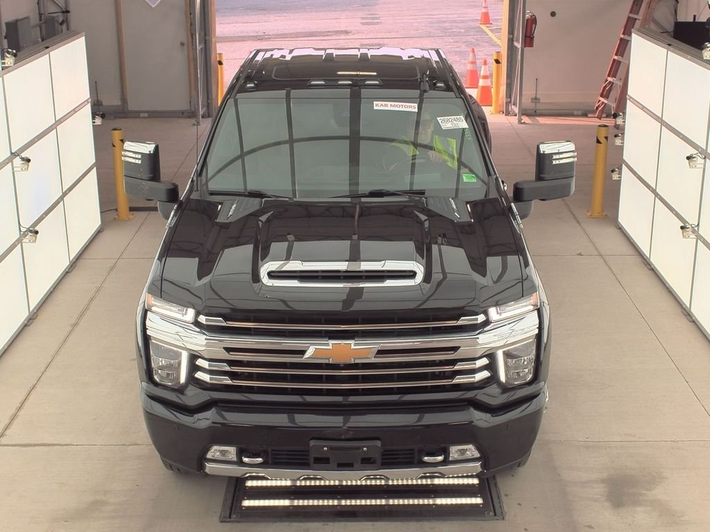 2023 Chevrolet Silverado 3500HD High Country photo 2