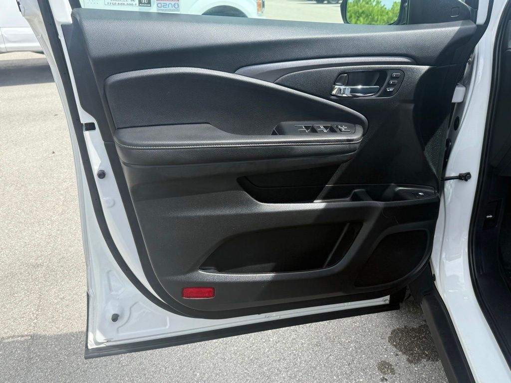 2024 Honda Ridgeline RTL photo 23