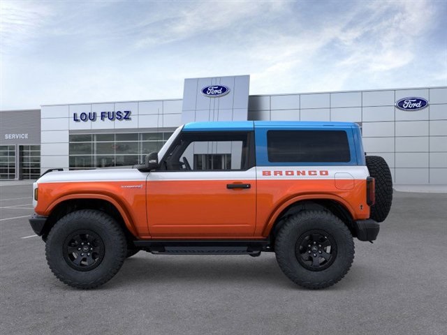 2025 Ford Bronco First Edition photo 3