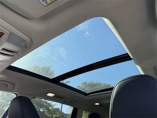 2025 Subaru Ascent Touring photo 4