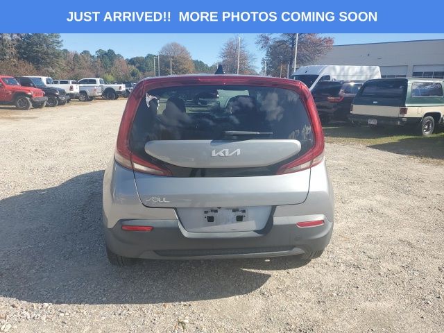 2022 Kia Soul LX photo 4
