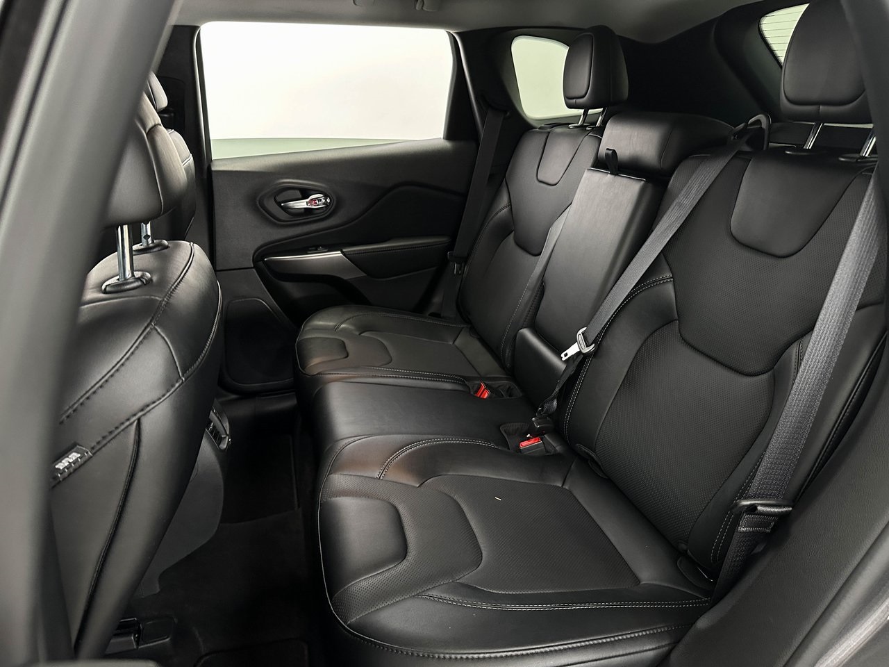 2022 Jeep Cherokee Latitude Lux photo 15