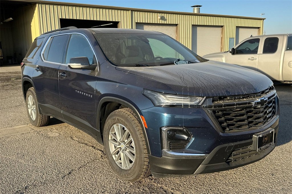 2022 Chevrolet Traverse Cloth photo 2