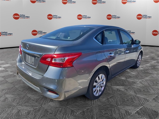 2016 Nissan Sentra S photo 4