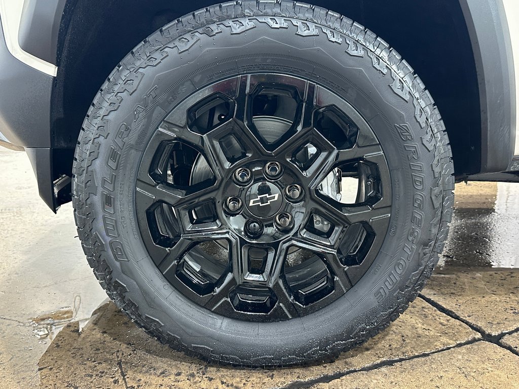 2026 Chevrolet Colorado Trail Boss photo 4