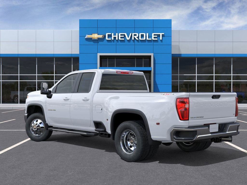 2025 Chevrolet Silverado 3500HD LT photo 3