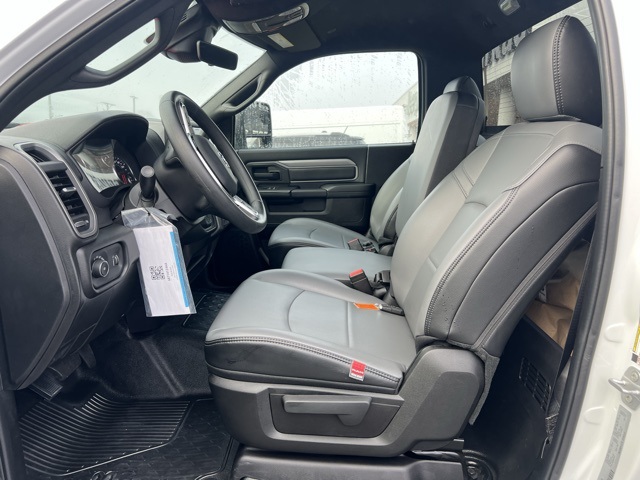 2025 Ram 5500 photo 4