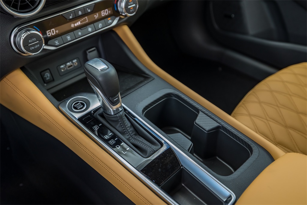 2025 Nissan Sentra SV photo 14
