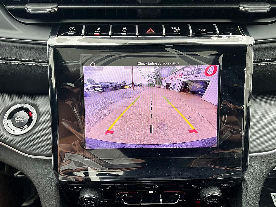 2025 Jeep Grand Cherokee Altitude X photo 25