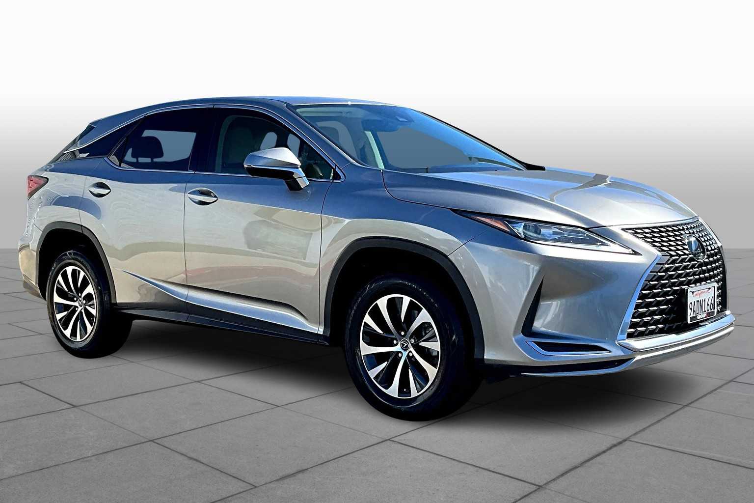 2022 Lexus RX photo 2