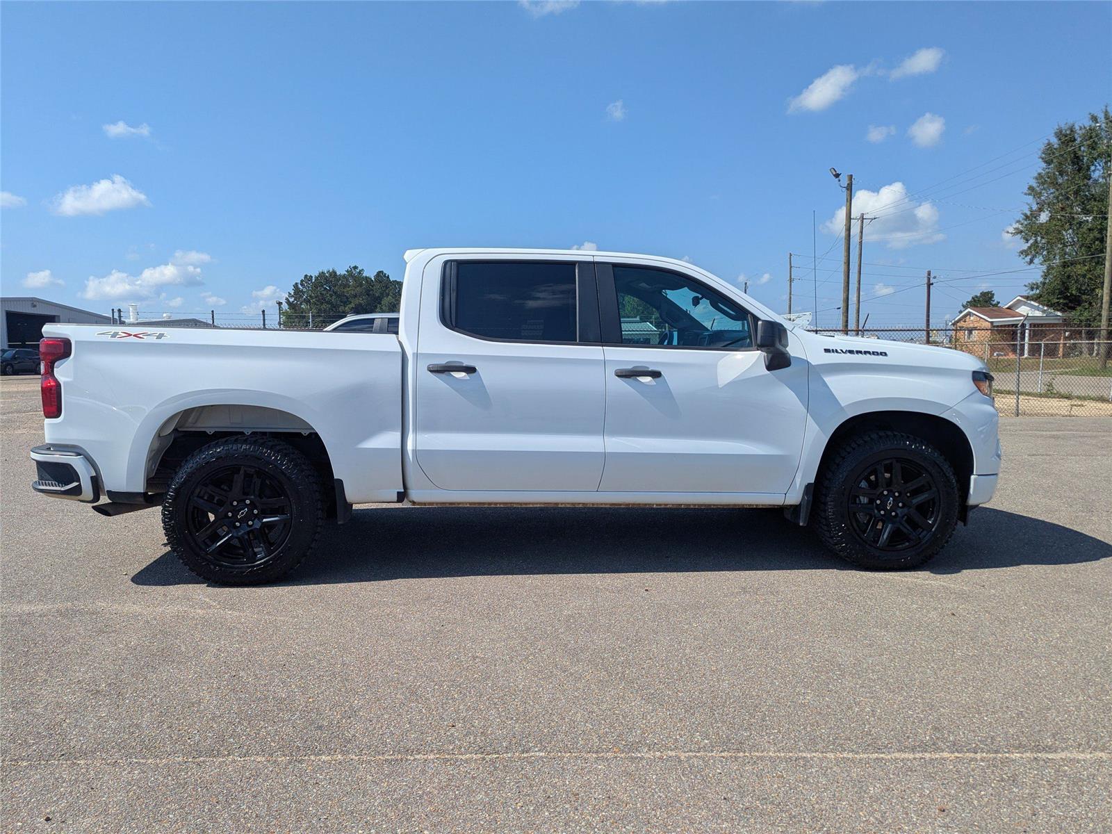 2022 Chevrolet Silverado 1500 Custom photo 6