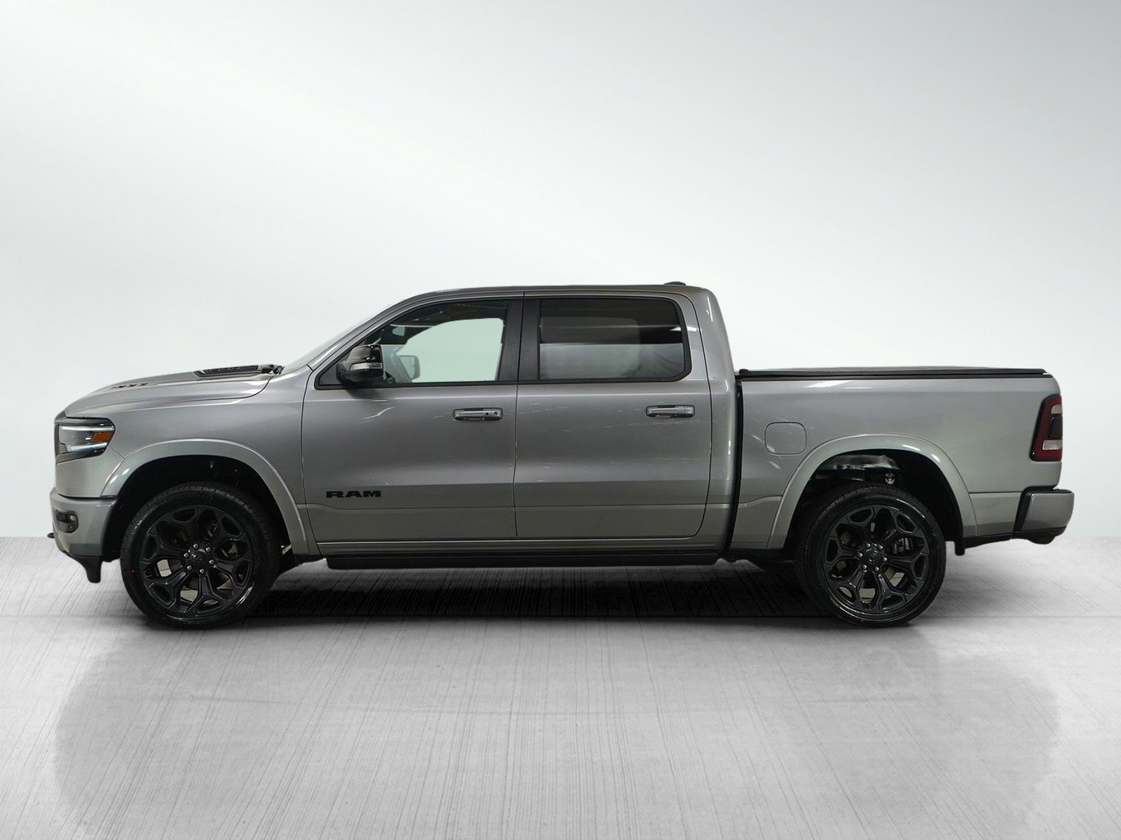 Used 2021 RAM Ram 1500 Pickup Limited with VIN 1C6SRFHT6MN562856 for sale in Hopkins, Minnesota