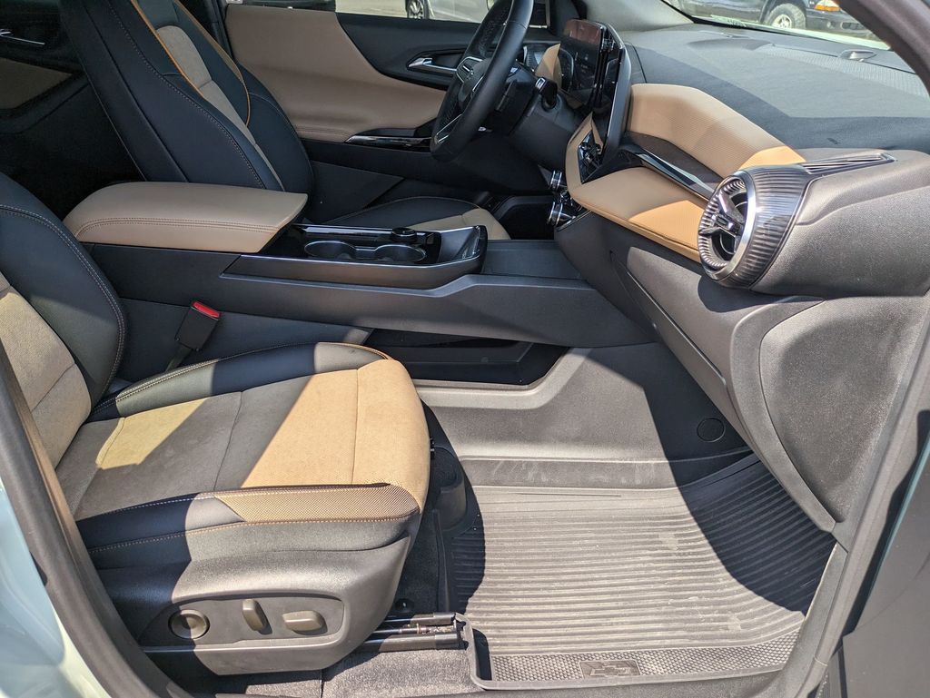 2025 Chevrolet Equinox ACTIV photo 25
