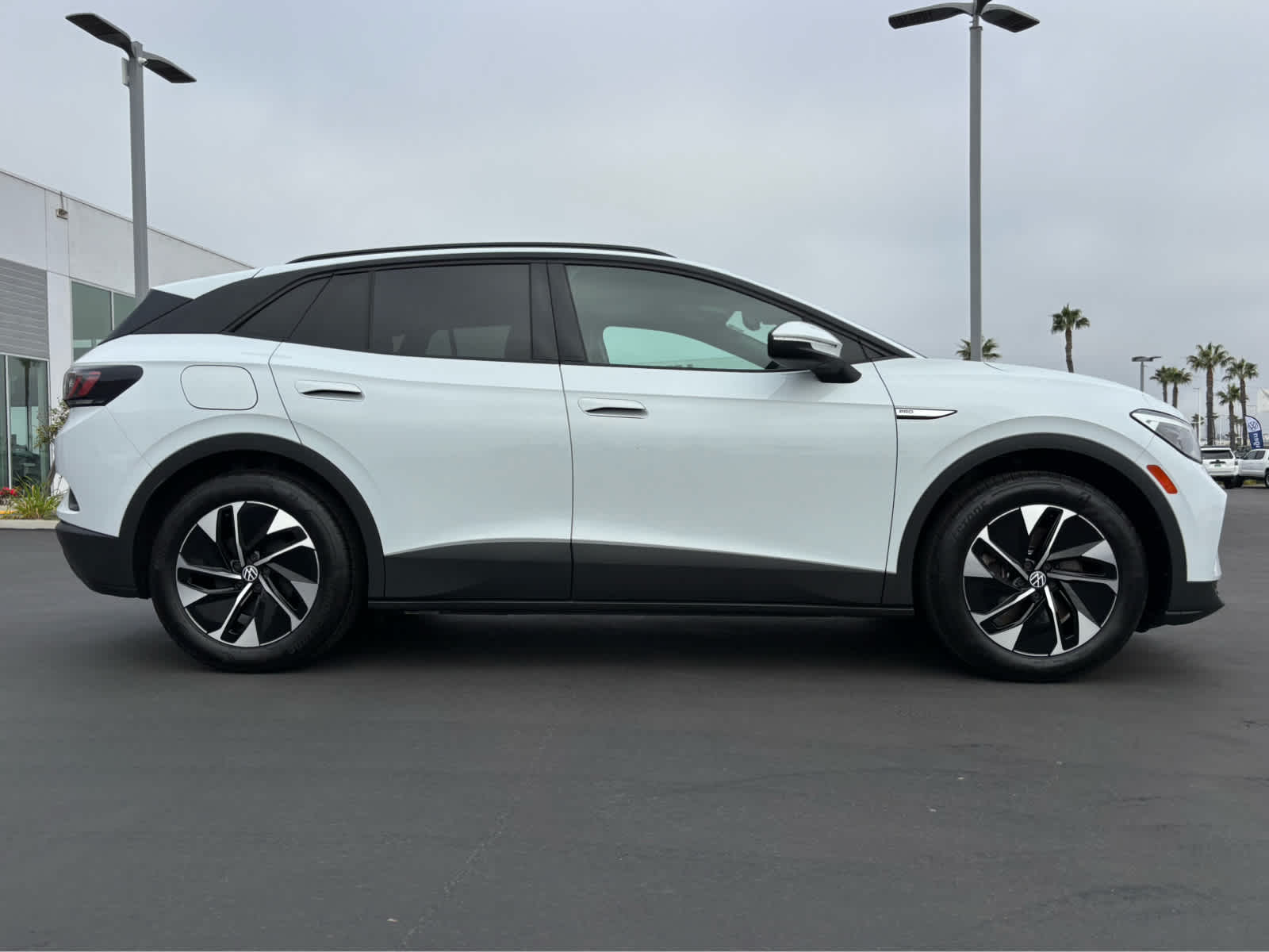 Certified 2021 Volkswagen ID.4 PRO with VIN WVGRMPE20MP054695 for sale in Ventura, CA