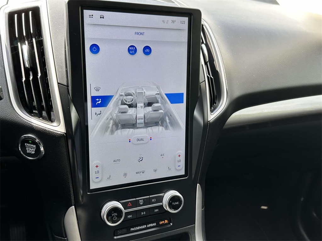 2024 Ford Edge SEL photo 5