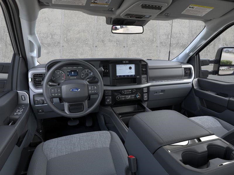 2025 Ford F-350 Super Duty XLT