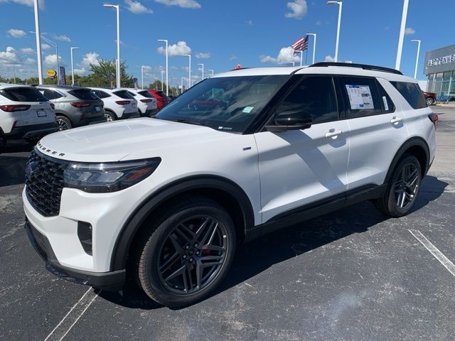 2025 Ford Explorer ST-Line photo 3