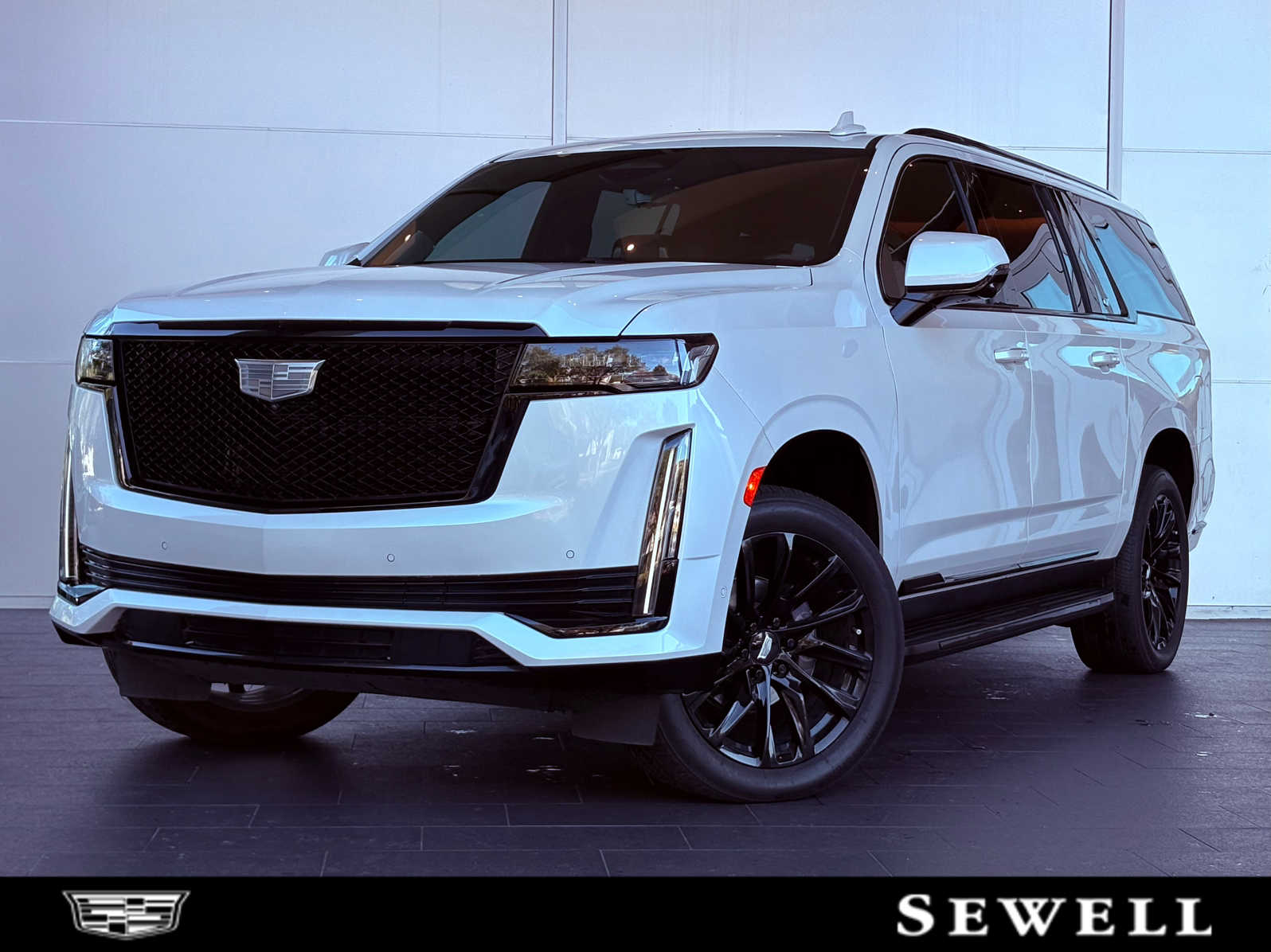 2023 Cadillac Escalade ESV Sport Platinum's photo