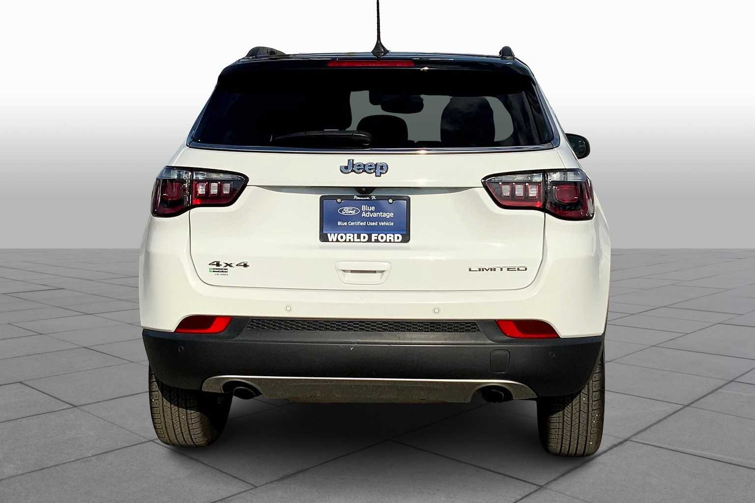 2023 Jeep Compass Limited photo 3